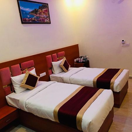 Kusum House Bed and Breakfast Greater Noida Eksteriør billede