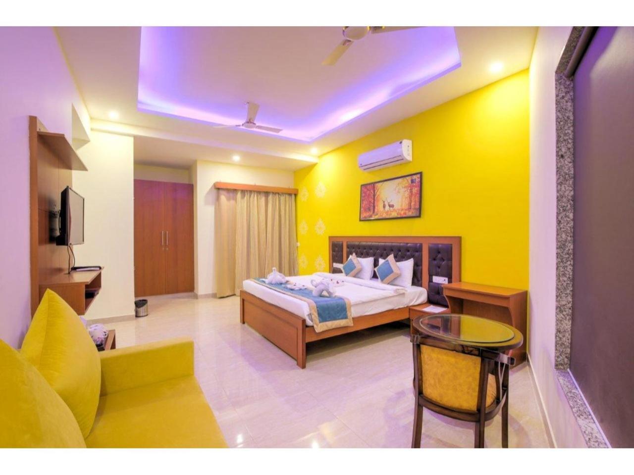 Kusum House Bed and Breakfast Greater Noida Eksteriør billede