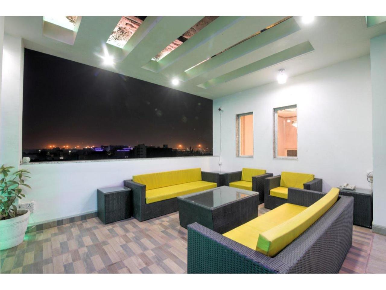 Kusum House Bed and Breakfast Greater Noida Eksteriør billede