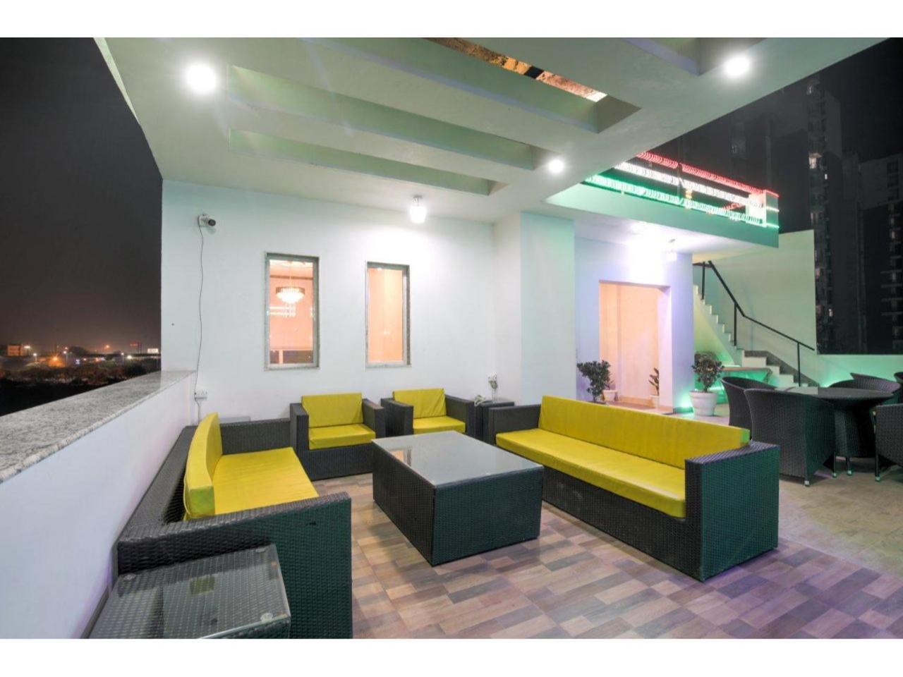 Kusum House Bed and Breakfast Greater Noida Eksteriør billede