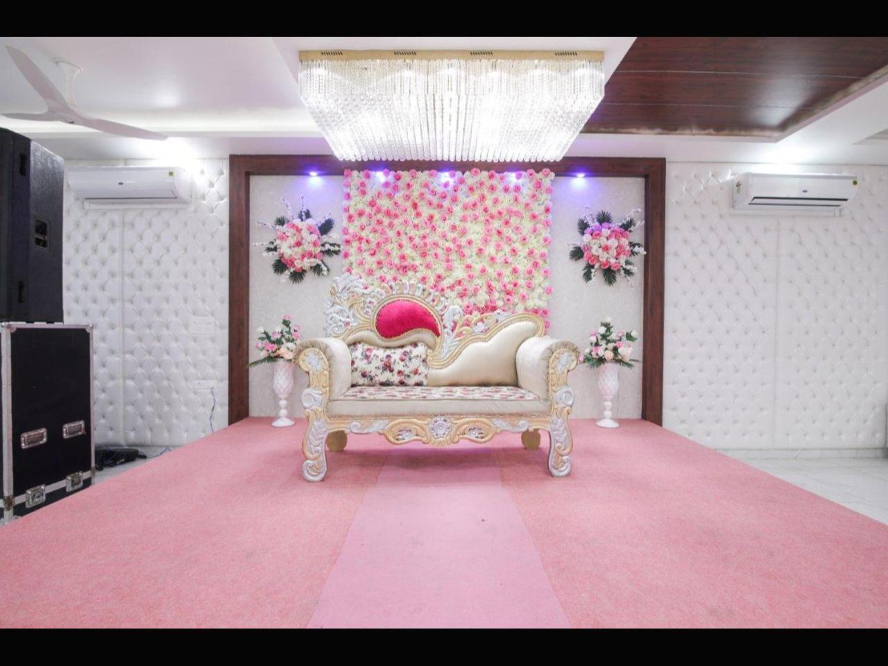 Kusum House Bed and Breakfast Greater Noida Eksteriør billede